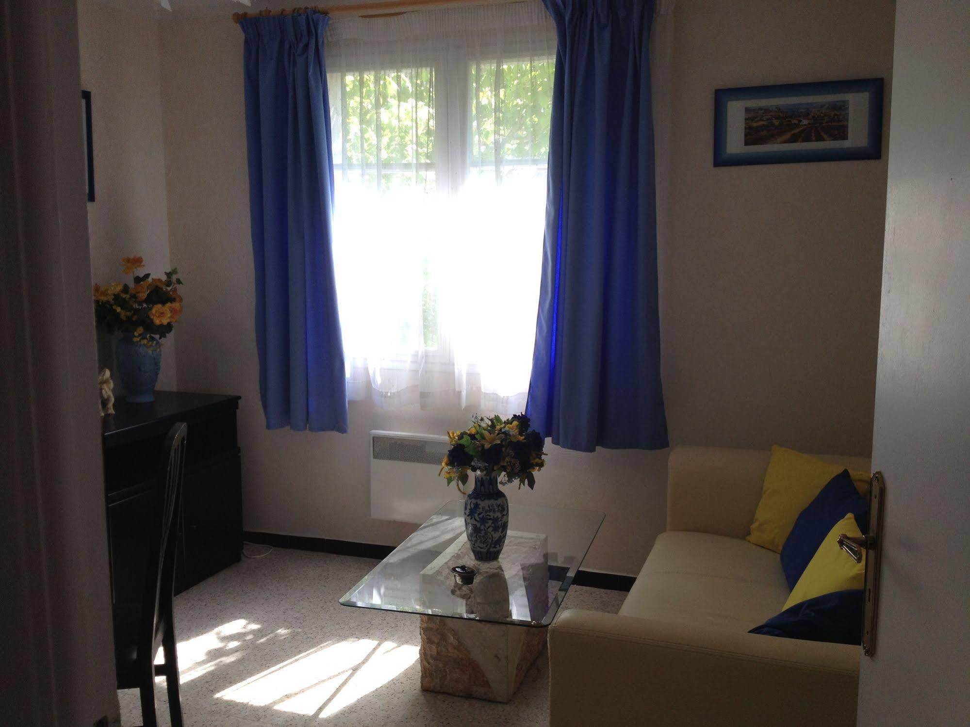 Appartement La Plage En Provence Le Pradet Exterior foto